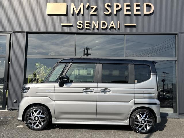 スペーシアカスタム ハイブリッドＸＳターボ　４ＷＤ　エムズスピード１６インチホイールＪカラット　全方位モニター付９インチメモリーナビ　スズキセーフティサポート　スズキコネクト対応機　電動パーキングブレーキ　　アダプティブクルーズコントロール（21枚目）