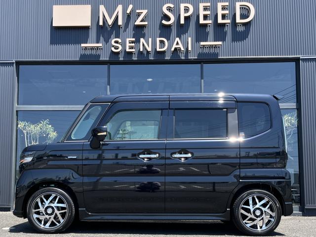 スペーシアカスタム ハイブリッドＸＳターボ　４ＷＤ　エムズスピード１６インチホイールＪカラット　全方位モニター付９インチメモリーナビ　スズキセーフティサポート　スズキコネクト対応機　電動パーキングブレーキ　　アダプティブクルーズコントロール（20枚目）
