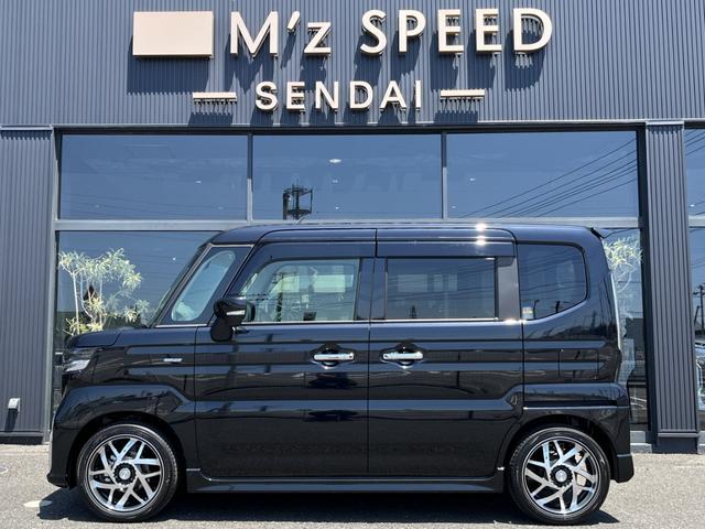 スペーシアカスタム ハイブリッドＸＳターボ　４ＷＤ　エムズスピード１６インチホイールＪカラット　全方位モニター付９インチメモリーナビ　スズキセーフティサポート　スズキコネクト対応機　電動パーキングブレーキ　　アダプティブクルーズコントロール（21枚目）