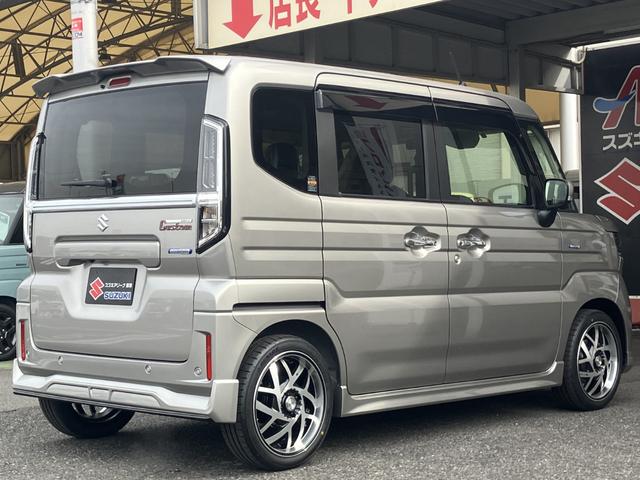 スペーシアカスタム ハイブリッドＸＳターボ　４ＷＤ　エムズスピードエアロＶｅｒコンプリートカー　全方位モニター付９インチメモリーナビ　届出済未使用車　ＺＥＳＵエアロＦ・Ｒ　１６インチＪカラットホイール　両側電動スライドドア　スズキコネクト対応（22枚目）