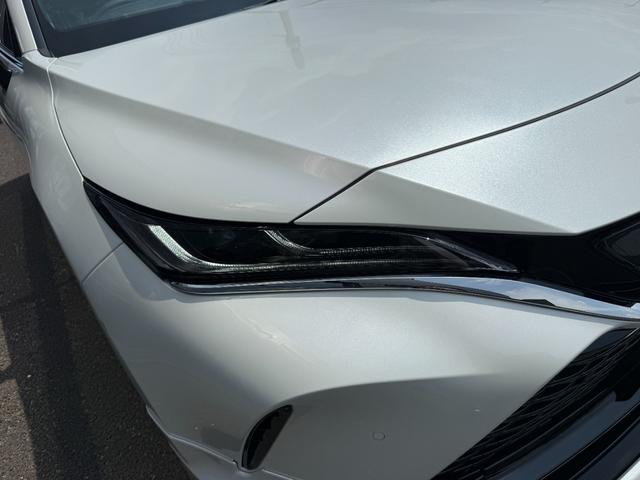 ４ＷＤ　Ｅ−Ｆｏｕｒ　特別仕様車　ＰＨＥＶロアグリル　ＰＨＥＶモデリスタエアロ　調光式パノラマルーフ　パノラミックビューモニター　デジタルインナーミラー　専用ホイール　ブラインドスポットモニター