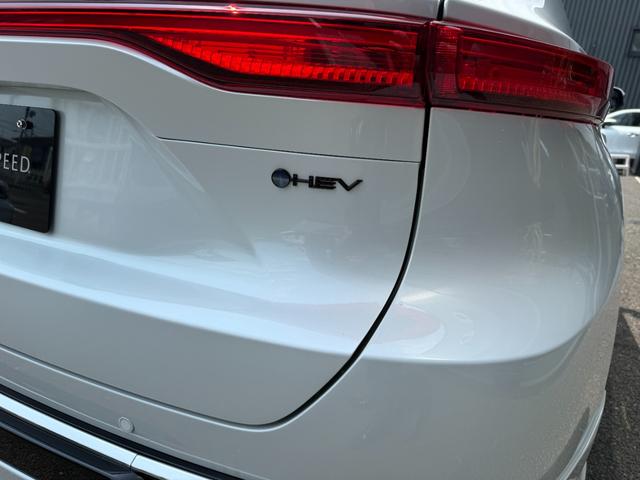 ４ＷＤ　Ｅ−Ｆｏｕｒ　特別仕様車　ＰＨＥＶロアグリル　ＰＨＥＶモデリスタエアロ　調光式パノラマルーフ　パノラミックビューモニター　デジタルインナーミラー　専用ホイール　ブラインドスポットモニター