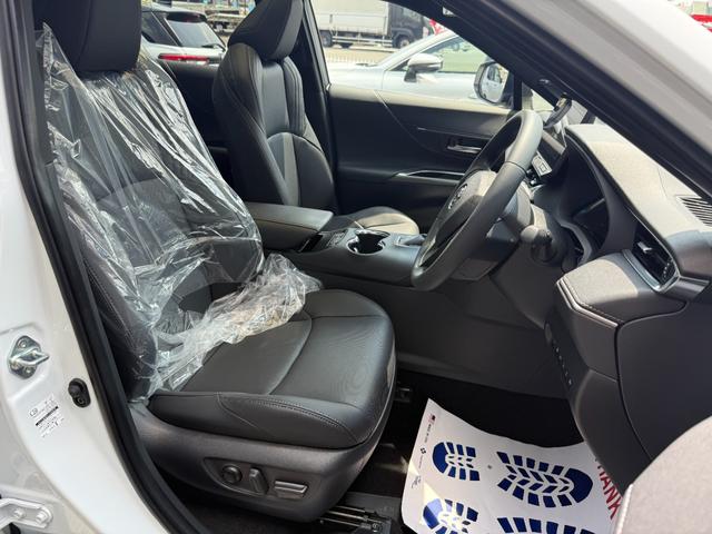 ４ＷＤ　Ｅ−Ｆｏｕｒ　特別仕様車　ＰＨＥＶロアグリル　ＰＨＥＶモデリスタエアロ　調光式パノラマルーフ　パノラミックビューモニター　デジタルインナーミラー　専用ホイール　ブラインドスポットモニター