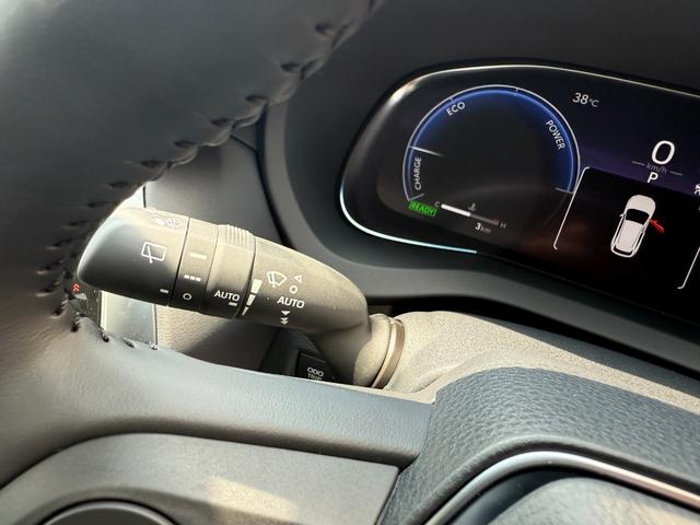 ４ＷＤ　Ｅ−Ｆｏｕｒ　特別仕様車　ＰＨＥＶロアグリル　ＰＨＥＶモデリスタエアロ　調光式パノラマルーフ　パノラミックビューモニター　デジタルインナーミラー　専用ホイール　ブラインドスポットモニター