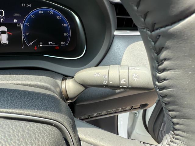 ４ＷＤ　Ｅ−Ｆｏｕｒ　特別仕様車　ＰＨＥＶロアグリル　ＰＨＥＶモデリスタエアロ　調光式パノラマルーフ　パノラミックビューモニター　デジタルインナーミラー　専用ホイール　ブラインドスポットモニター