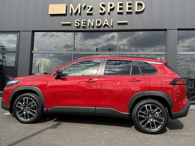 カローラクロス ハイブリッド　Ｚ　改良後　パノラマルーフ　パノラミックビューモニター　ブラインドスポットモニター　寒冷地仕様　アドバンストパーク　トヨタチームメイト　アダプティブハイビームシステムシートベンチレーション（18枚目）