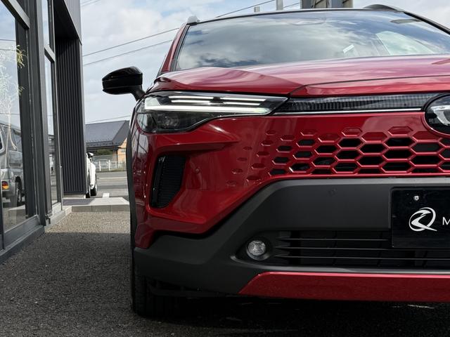 カローラクロス ハイブリッド　Ｚ　改良後　パノラマルーフ　パノラミックビューモニター　ブラインドスポットモニター　寒冷地仕様　アドバンストパーク　トヨタチームメイト　アダプティブハイビームシステムシートベンチレーション（21枚目）