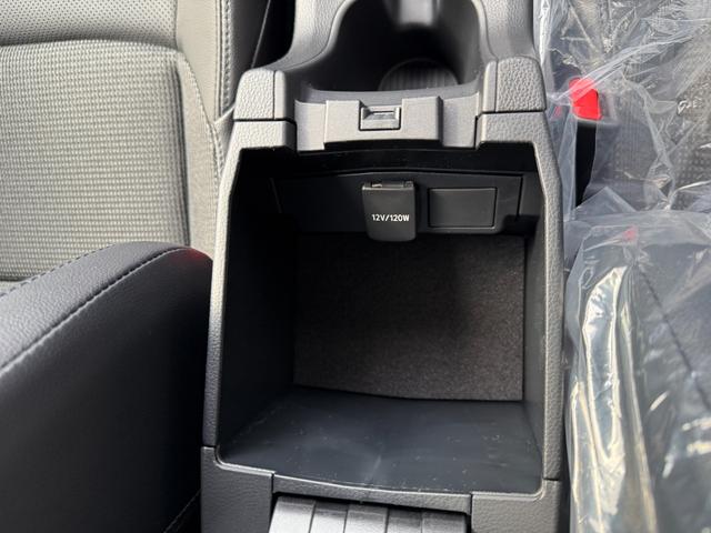 カローラクロス ハイブリッド　Ｚ　改良後　パノラマルーフ　パノラミックビューモニター　ブラインドスポットモニター　寒冷地仕様　アドバンストパーク　トヨタチームメイト　アダプティブハイビームシステムシートベンチレーション（55枚目）