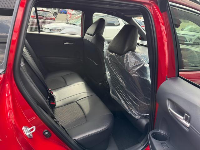 カローラクロス ハイブリッド　Ｚ　改良後　パノラマルーフ　パノラミックビューモニター　ブラインドスポットモニター　寒冷地仕様　アドバンストパーク　トヨタチームメイト　アダプティブハイビームシステムシートベンチレーション（58枚目）