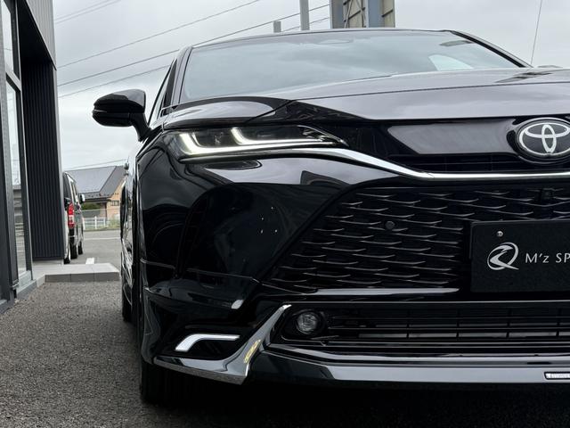 ハリアーハイブリッド Z レザーパッケージ・ナイトシェード 4WD E-Four 特別仕様車 PHEVロアグリル PHEVモデリスタエアロ 調光式パノラマルーフ パノラミックビューモニター デジタルインナーミラー 専用ホイール ブラインドスポットモニター(22枚目)