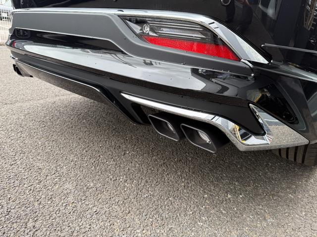 ハリアーハイブリッド Z レザーパッケージ・ナイトシェード 4WD E-Four 特別仕様車 PHEVロアグリル PHEVモデリスタエアロ 調光式パノラマルーフ パノラミックビューモニター デジタルインナーミラー 専用ホイール ブラインドスポットモニター(36枚目)