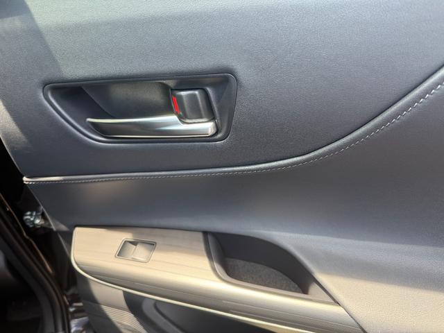 ハリアーハイブリッド Z レザーパッケージ・ナイトシェード 4WD E-Four 特別仕様車 PHEVロアグリル PHEVモデリスタエアロ 調光式パノラマルーフ パノラミックビューモニター デジタルインナーミラー 専用ホイール ブラインドスポットモニター(52枚目)