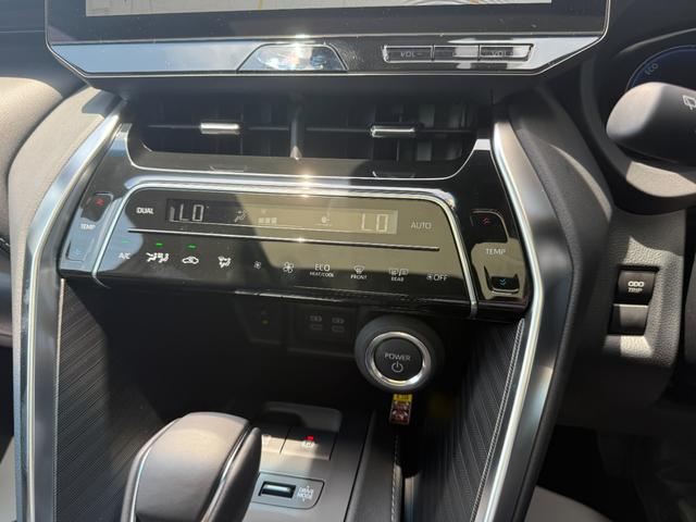 ハリアーハイブリッド Z レザーパッケージ・ナイトシェード 4WD E-Four 特別仕様車 PHEVロアグリル PHEVモデリスタエアロ 調光式パノラマルーフ パノラミックビューモニター デジタルインナーミラー 専用ホイール ブラインドスポットモニター(69枚目)