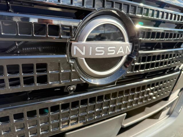 キャラバン ロンググランドプレミアムＧＸ　４ＷＤ　ディーゼル　インテリジェント　アラウンドビューモニター　インテリジェント　エマージェンシーブレーキ　インテリジェント　ルームミラー　踏み間違い衝突防止アシスト　ハイビームアシスト（40枚目）