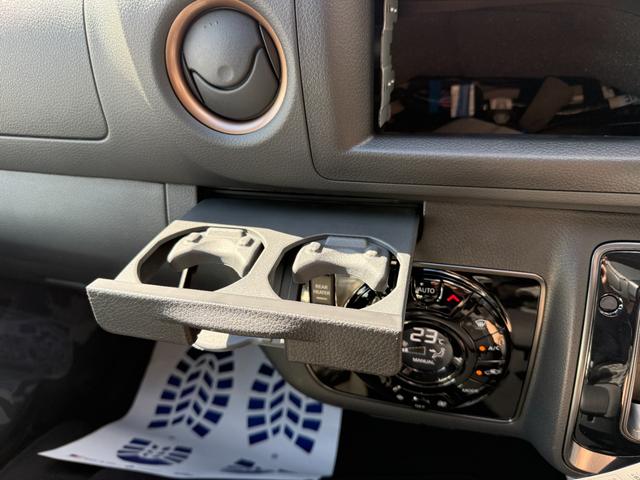 キャラバン ロンググランドプレミアムＧＸ　４ＷＤ　ディーゼル　インテリジェント　アラウンドビューモニター　インテリジェント　エマージェンシーブレーキ　インテリジェント　ルームミラー　踏み間違い衝突防止アシスト　ハイビームアシスト（56枚目）