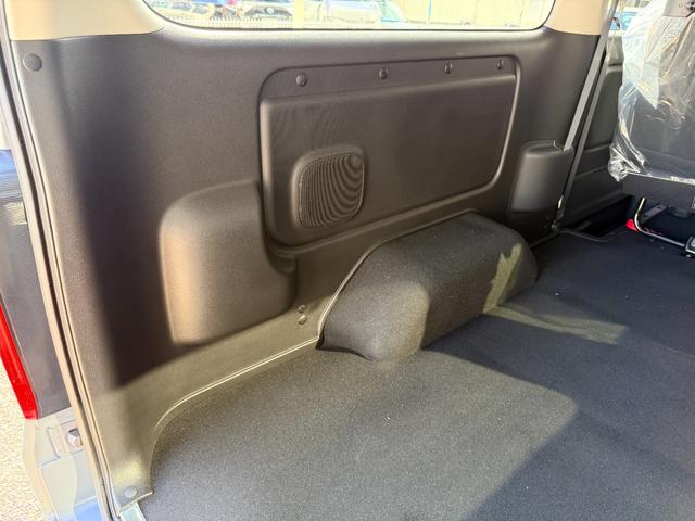 キャラバン ロンググランドプレミアムＧＸ　４ＷＤ　ディーゼル　インテリジェント　アラウンドビューモニター　インテリジェント　エマージェンシーブレーキ　インテリジェント　ルームミラー　踏み間違い衝突防止アシスト　ハイビームアシスト（63枚目）