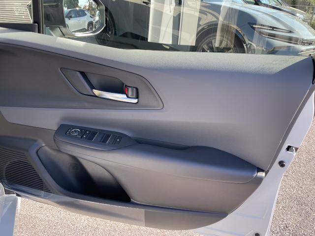 プリウス Ｇ　パノラミックビューモニター　全方位モニター　ブラインドスポットモニター　シートヒーター　トヨタセーフティセンス　ＬＥＤヘッドランプ　レーダークルーズコントロール　オートマチックハイビーム（34枚目）