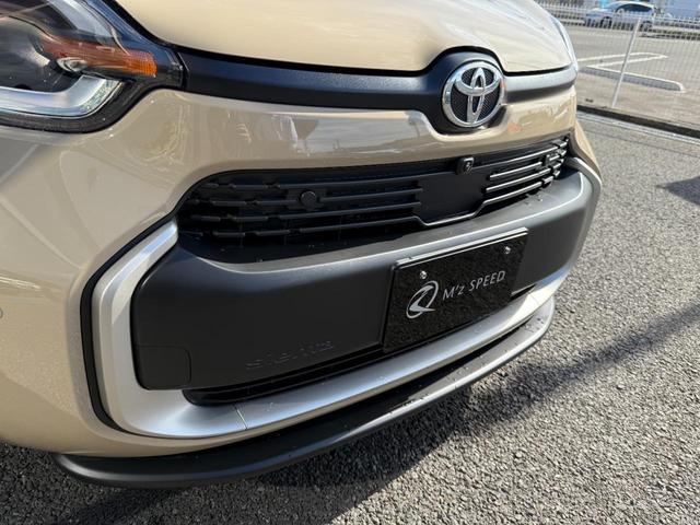 シエンタ ハイブリッドＺ　改良後　７人乗り　コンフォートパッケージ　パノラミックビューモニター　前後方録画機能付　ブラインドスポットモニター　両側電動スライドドア　電動パーキングブレーキ　天井サーキュレーター（22枚目）