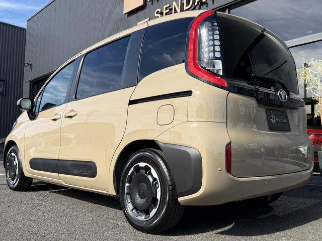 シエンタ ハイブリッドＺ　改良後　７人乗り　コンフォートパッケージ　パノラミックビューモニター　前後方録画機能付　ブラインドスポットモニター　両側電動スライドドア　電動パーキングブレーキ　天井サーキュレーター（33枚目）