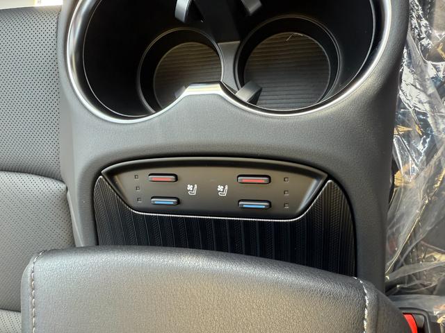 ハリアーハイブリッド Z レザーパッケージ・ナイトシェード 4WD E-Four 特別仕様車 調光式パノラマルーフ パノラミックビューモニター デジタルインナーミラー ブラインドスポットモニター クルーズコントロール ハンズフリーバックドア 寒冷地仕様(9枚目)