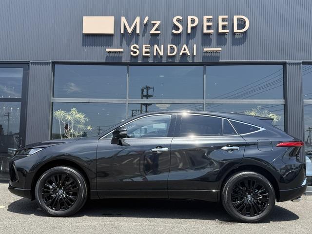 ハリアーハイブリッド Z レザーパッケージ・ナイトシェード 4WD E-Four 特別仕様車 調光式パノラマルーフ パノラミックビューモニター デジタルインナーミラー ブラインドスポットモニター クルーズコントロール ハンズフリーバックドア 寒冷地仕様(18枚目)