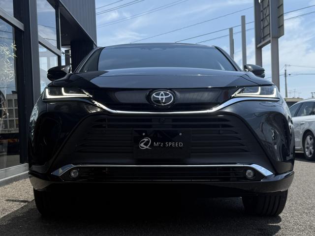 ハリアーハイブリッド Z レザーパッケージ・ナイトシェード 4WD E-Four 特別仕様車 調光式パノラマルーフ パノラミックビューモニター デジタルインナーミラー ブラインドスポットモニター クルーズコントロール ハンズフリーバックドア 寒冷地仕様(19枚目)