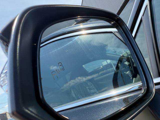 ハリアーハイブリッド Z レザーパッケージ・ナイトシェード 4WD E-Four 特別仕様車 調光式パノラマルーフ パノラミックビューモニター デジタルインナーミラー ブラインドスポットモニター クルーズコントロール ハンズフリーバックドア 寒冷地仕様(39枚目)