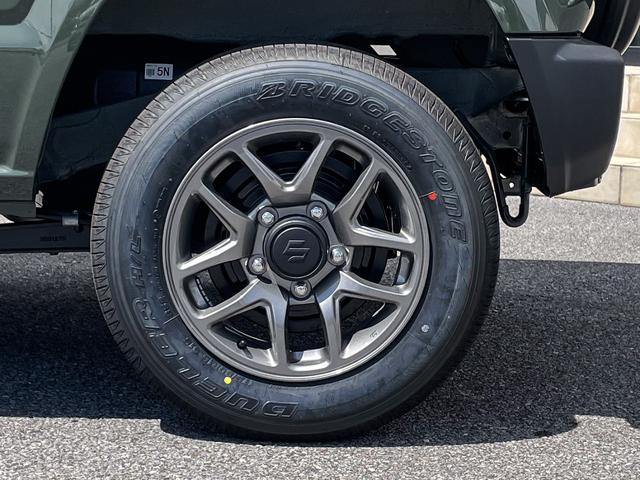 ４型　リヤパーキングセンサー　ＬＥＤヘッドランプ　スズキセーフティサポート　車線逸脱警告　アイドリングストップ　フォグランプ　シートヒーター　クルーズコントロール