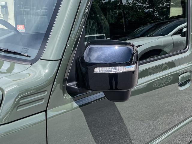 ４型　リヤパーキングセンサー　ＬＥＤヘッドランプ　スズキセーフティサポート　車線逸脱警告　アイドリングストップ　フォグランプ　シートヒーター　クルーズコントロール