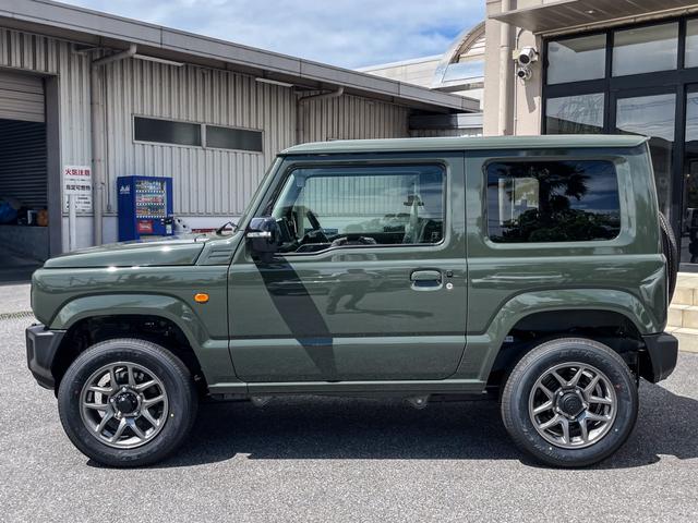 ４型　リヤパーキングセンサー　ＬＥＤヘッドランプ　スズキセーフティサポート　車線逸脱警告　アイドリングストップ　フォグランプ　シートヒーター　クルーズコントロール