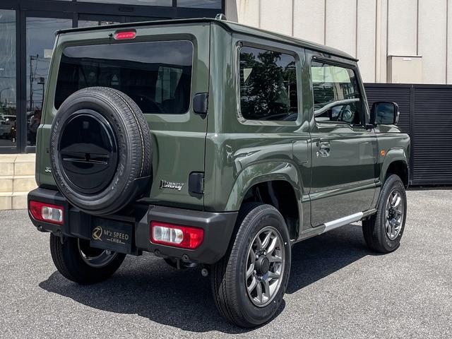 ４型　リヤパーキングセンサー　ＬＥＤヘッドランプ　スズキセーフティサポート　車線逸脱警告　アイドリングストップ　フォグランプ　シートヒーター　クルーズコントロール