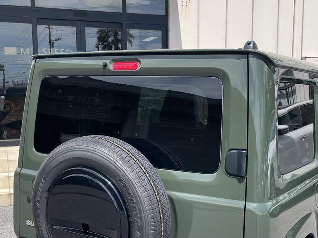 ４型　リヤパーキングセンサー　ＬＥＤヘッドランプ　スズキセーフティサポート　車線逸脱警告　アイドリングストップ　フォグランプ　シートヒーター　クルーズコントロール