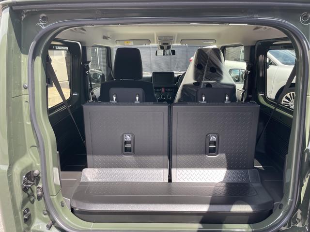 ４型　リヤパーキングセンサー　ＬＥＤヘッドランプ　スズキセーフティサポート　車線逸脱警告　アイドリングストップ　フォグランプ　シートヒーター　クルーズコントロール