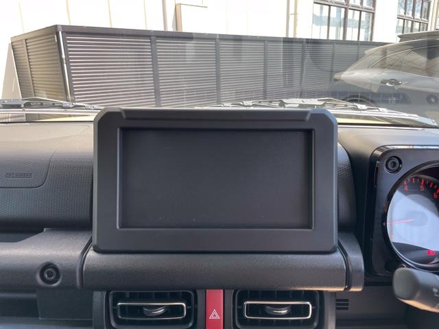 ４型　リヤパーキングセンサー　ＬＥＤヘッドランプ　スズキセーフティサポート　車線逸脱警告　アイドリングストップ　フォグランプ　シートヒーター　クルーズコントロール