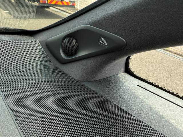 アルファード Ｚ　左右独立ムーンルーフ　ＪＢＬプレミアムサウンドシステム　リヤシートエンターテイメント　ユニバーサルステップ　アドバンストパーク　カラーヘッドアップディスプレイ　パノラミックビューモニター　寒冷地仕様（6枚目）