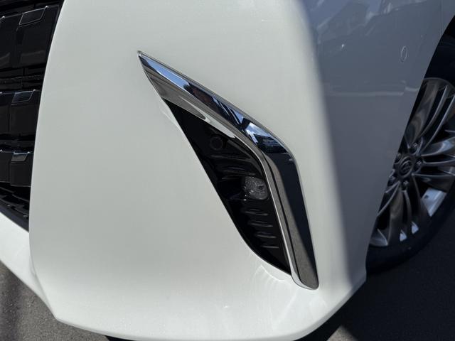 アルファード Ｚ　左右独立ムーンルーフ　ＪＢＬプレミアムサウンドシステム　リヤシートエンターテイメント　ユニバーサルステップ　アドバンストパーク　カラーヘッドアップディスプレイ　パノラミックビューモニター　寒冷地仕様（14枚目）