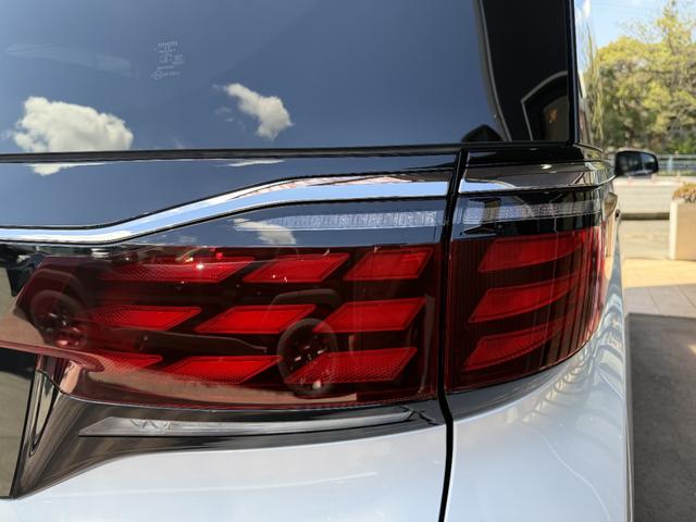 アルファード Ｚ　左右独立ムーンルーフ　ＪＢＬプレミアムサウンドシステム　リヤシートエンターテイメント　ユニバーサルステップ　アドバンストパーク　カラーヘッドアップディスプレイ　パノラミックビューモニター　寒冷地仕様（27枚目）