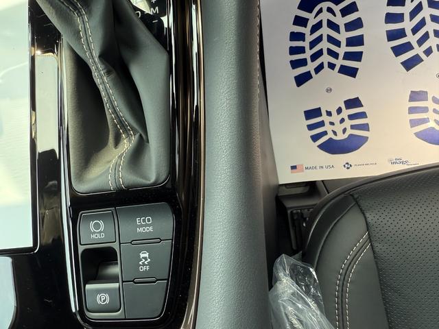 アルファード Ｚ　左右独立ムーンルーフ　ＪＢＬプレミアムサウンドシステム　リヤシートエンターテイメント　ユニバーサルステップ　アドバンストパーク　カラーヘッドアップディスプレイ　パノラミックビューモニター　寒冷地仕様（61枚目）