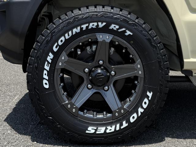 ジムニー XC 4型 リヤパーキングセンサー オリジナルカスタム 16インチ特注カラーホイール ホワイトレタータイヤ 社外フロントグリル LEDウィンカー LEDヘッドランプ クルーズコントロール シートヒーター(6枚目)