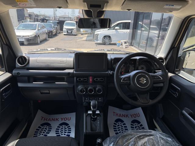 ジムニー XC 4型 リヤパーキングセンサー オリジナルカスタム 16インチ特注カラーホイール ホワイトレタータイヤ 社外フロントグリル LEDウィンカー LEDヘッドランプ クルーズコントロール シートヒーター(7枚目)