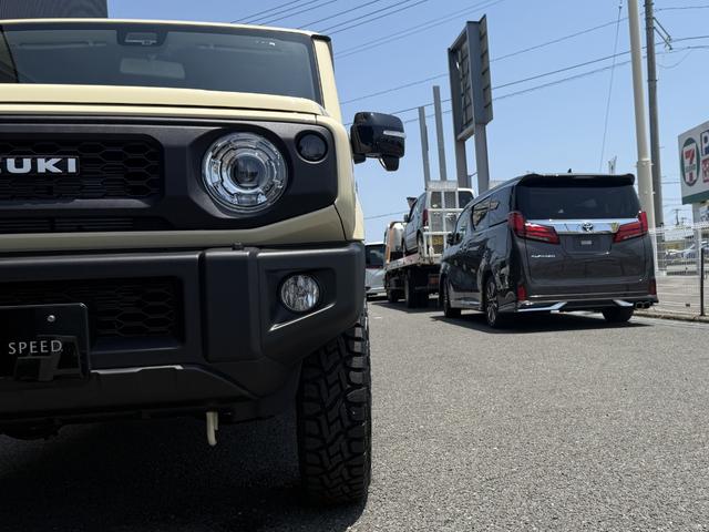 ジムニー XC 4型 リヤパーキングセンサー オリジナルカスタム 16インチ特注カラーホイール ホワイトレタータイヤ 社外フロントグリル LEDウィンカー LEDヘッドランプ クルーズコントロール シートヒーター(23枚目)