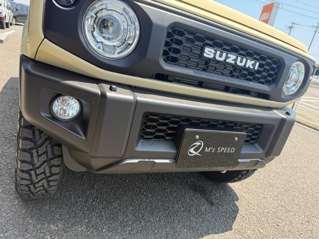 ジムニー XC 4型 リヤパーキングセンサー オリジナルカスタム 16インチ特注カラーホイール ホワイトレタータイヤ 社外フロントグリル LEDウィンカー LEDヘッドランプ クルーズコントロール シートヒーター(25枚目)