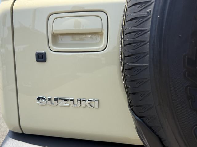 ジムニー XC 4型 リヤパーキングセンサー オリジナルカスタム 16インチ特注カラーホイール ホワイトレタータイヤ 社外フロントグリル LEDウィンカー LEDヘッドランプ クルーズコントロール シートヒーター(37枚目)