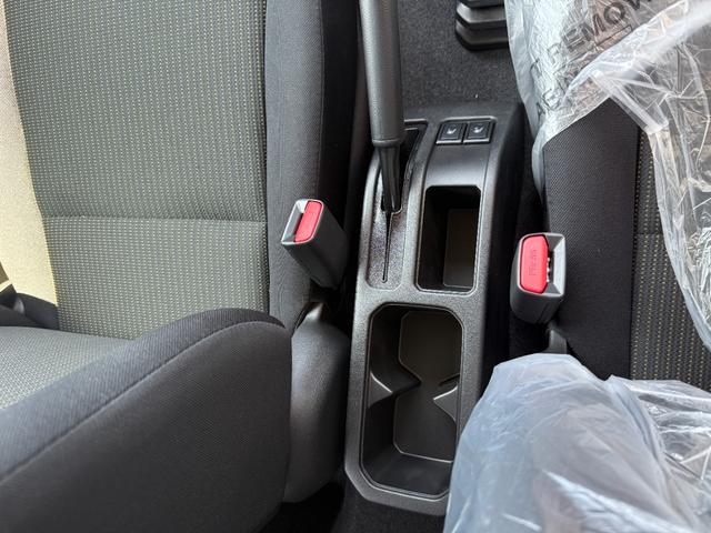 ジムニー XC 4型 リヤパーキングセンサー オリジナルカスタム 16インチ特注カラーホイール ホワイトレタータイヤ 社外フロントグリル LEDウィンカー LEDヘッドランプ クルーズコントロール シートヒーター(52枚目)