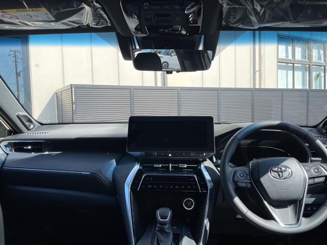 ハリアーハイブリッド Z レザーパッケージ 調光式パノラマルーフ パノラミックビューモニター デジタルインナーミラー ブラインドスポットモニター ハンズフリーバックドア 寒冷地仕様 クルーズコントロール おくだけ充電 アクセサリーコンセント(4枚目)