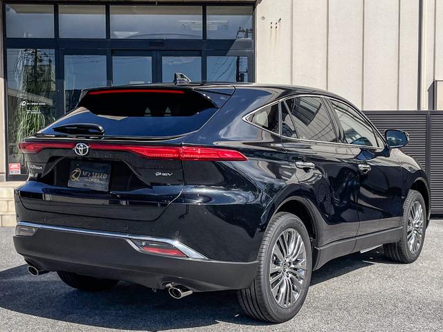 ハリアーハイブリッド Z レザーパッケージ 調光式パノラマルーフ パノラミックビューモニター デジタルインナーミラー ブラインドスポットモニター ハンズフリーバックドア 寒冷地仕様 クルーズコントロール おくだけ充電 アクセサリーコンセント(28枚目)