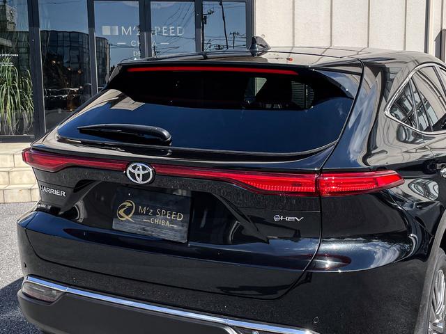 ハリアーハイブリッド Z レザーパッケージ 調光式パノラマルーフ パノラミックビューモニター デジタルインナーミラー ブラインドスポットモニター ハンズフリーバックドア 寒冷地仕様 クルーズコントロール おくだけ充電 アクセサリーコンセント(31枚目)