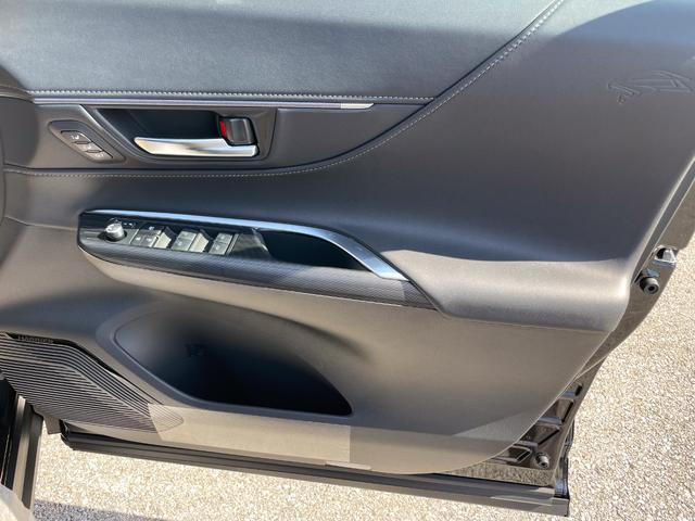 ハリアーハイブリッド Z レザーパッケージ 調光式パノラマルーフ パノラミックビューモニター デジタルインナーミラー ブラインドスポットモニター ハンズフリーバックドア 寒冷地仕様 クルーズコントロール おくだけ充電 アクセサリーコンセント(41枚目)