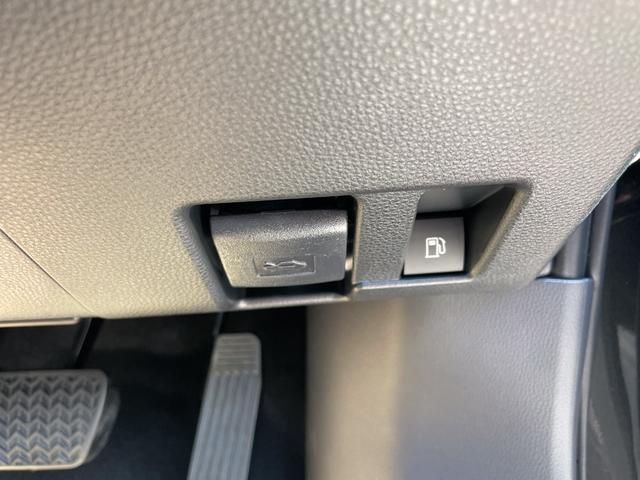 ハリアーハイブリッド Z レザーパッケージ 調光式パノラマルーフ パノラミックビューモニター デジタルインナーミラー ブラインドスポットモニター ハンズフリーバックドア 寒冷地仕様 クルーズコントロール おくだけ充電 アクセサリーコンセント(43枚目)