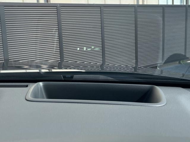 ハリアーハイブリッド Z レザーパッケージ 調光式パノラマルーフ パノラミックビューモニター デジタルインナーミラー ブラインドスポットモニター ハンズフリーバックドア 寒冷地仕様 クルーズコントロール おくだけ充電 アクセサリーコンセント(53枚目)